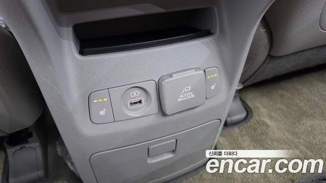 Kia Carnival — фото 18