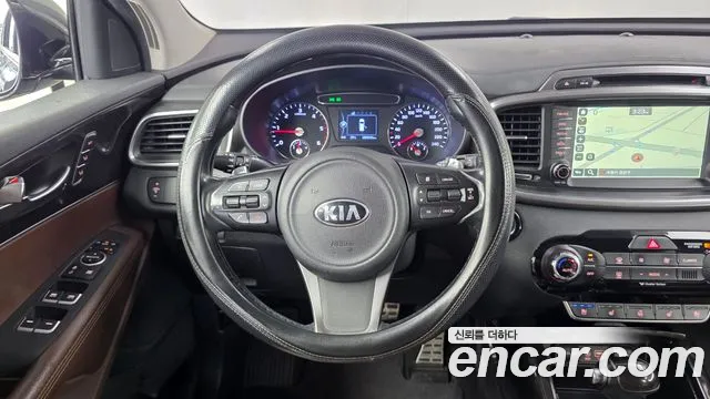 Kia Sorento — фото 13