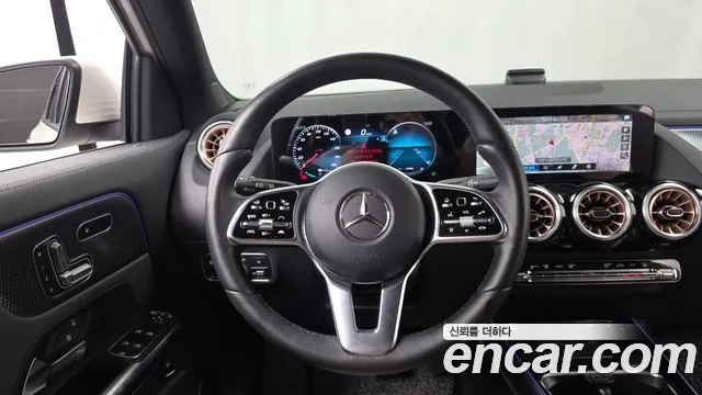 Mercedes-Benz EQA — фото 13