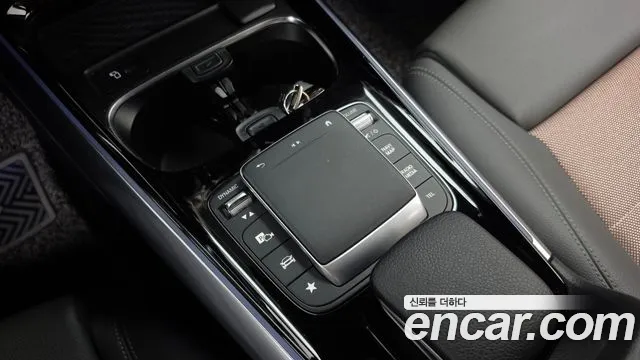 Mercedes-Benz EQA — фото 30