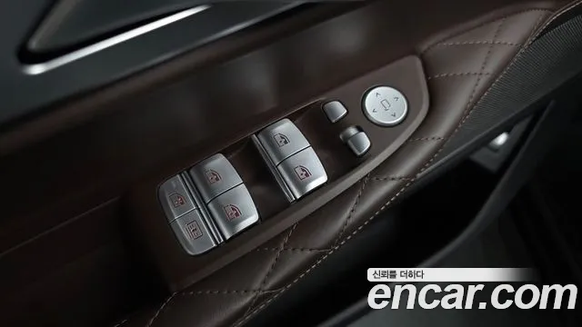 BMW 7-Series — фото 36
