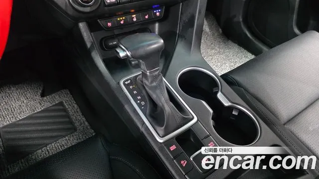 Kia Sportage — фото 8