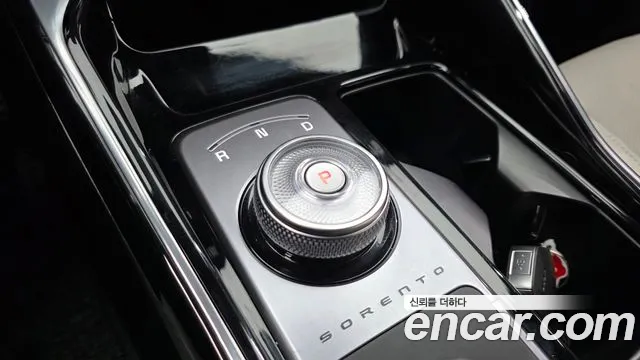 Kia Sorento — фото 9