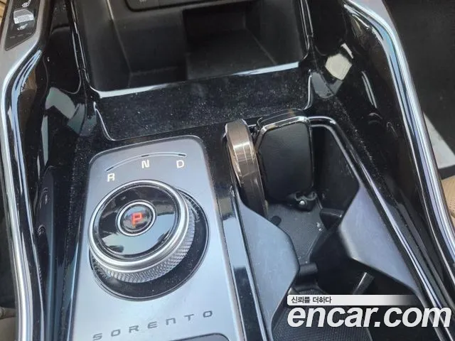 Kia Sorento — фото 5