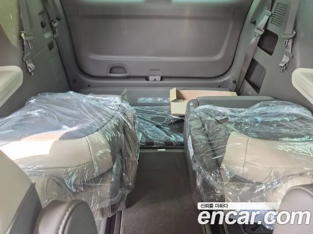 Kia Carnival — фото 18