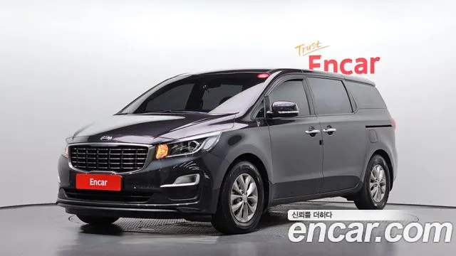 Kia Carnival — фото 1
