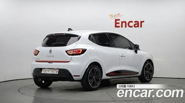 Renault Clio — фото 2