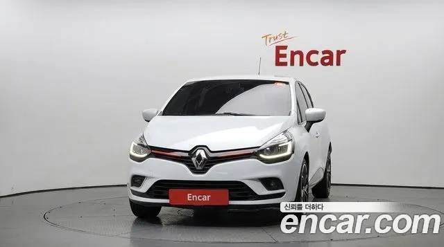 Renault Clio — фото 3