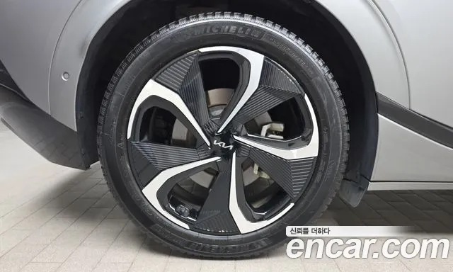 Kia EV6 — фото 4