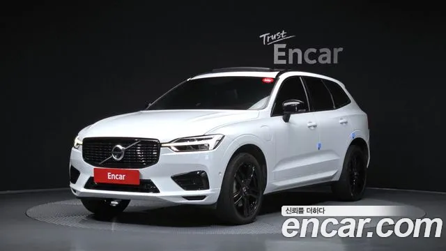 Volvo XC60 — фото 1