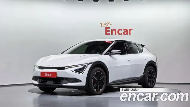 Kia EV6 — фото 1
