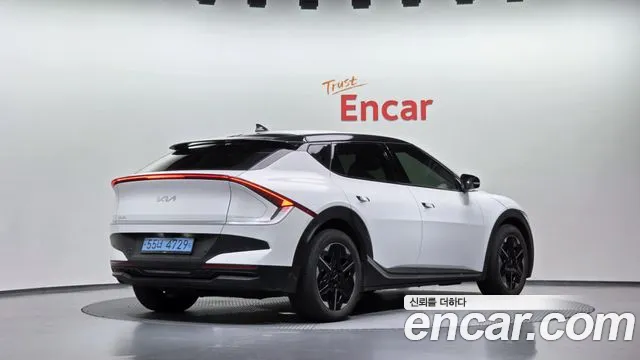 Kia EV6 — фото 2