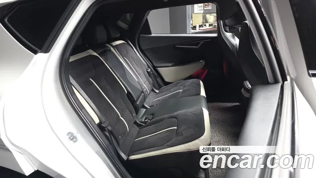 Kia EV6 — фото 12