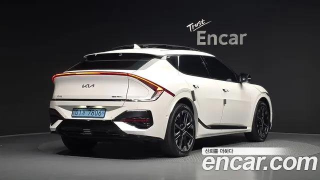 Kia EV6 — фото 2