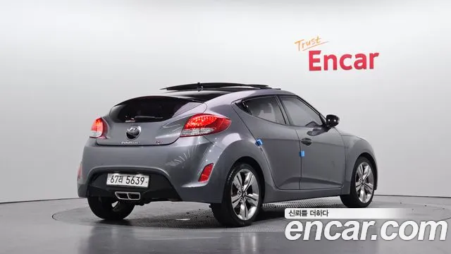 Hyundai Veloster — фото 2