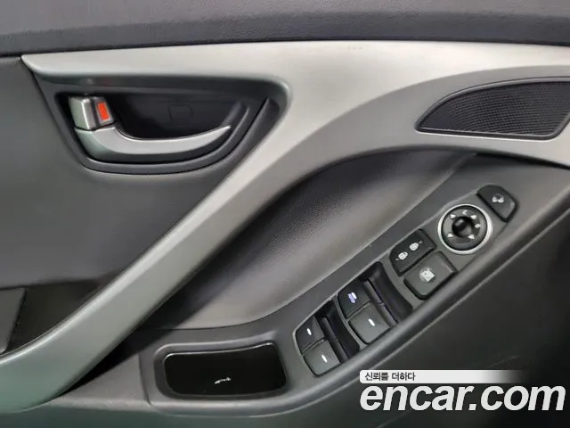 Hyundai Avante — фото 13