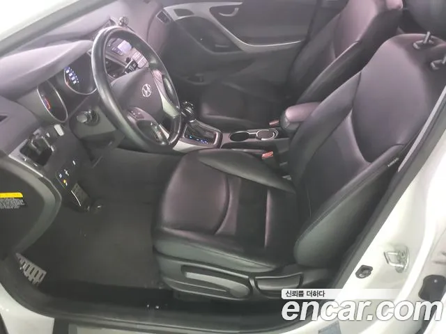 Hyundai Avante — фото 14