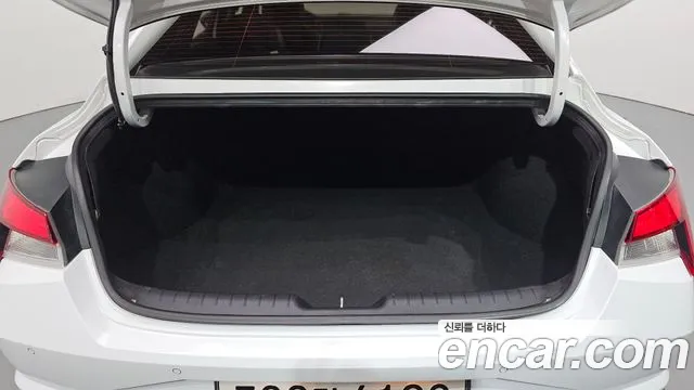 Hyundai Avante — фото 15