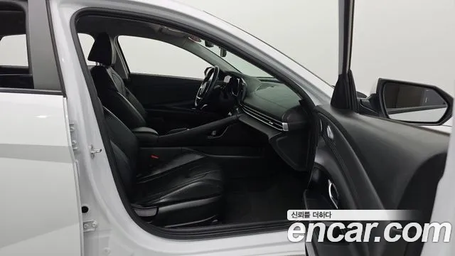 Hyundai Avante — фото 17