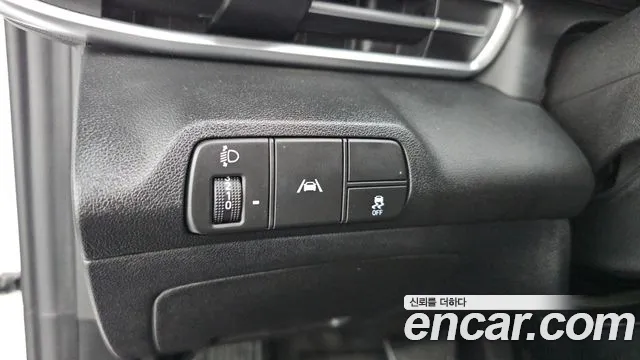 Hyundai Avante — фото 19