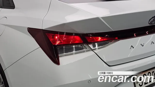 Hyundai Avante — фото 23