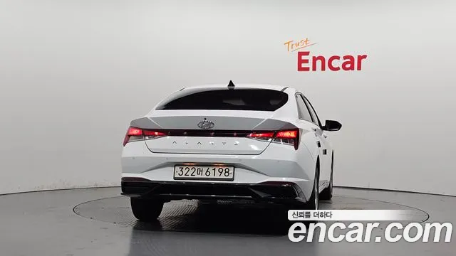 Hyundai Avante — фото 4
