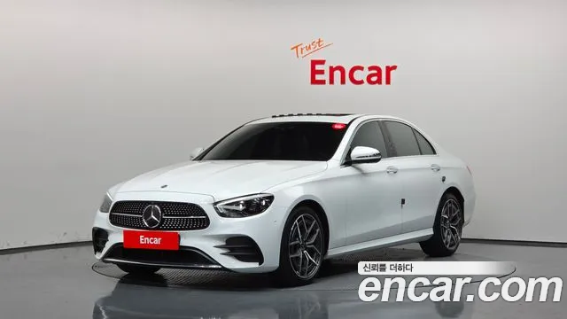 Mercedes-Benz E-Class — фото 1