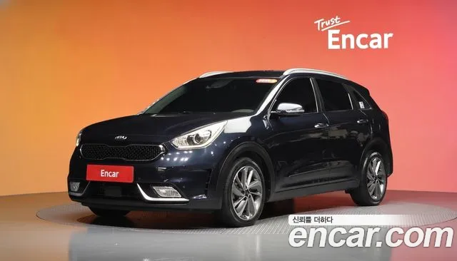 Kia Niro — фото 20