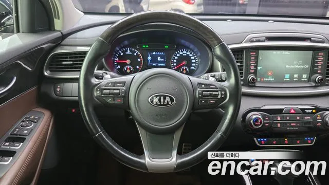Kia Sorento — фото 12