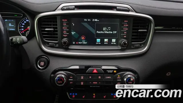 Kia Sorento — фото 27