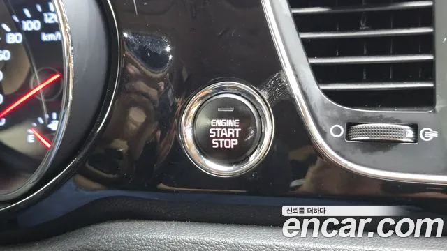 Kia Carnival — фото 20