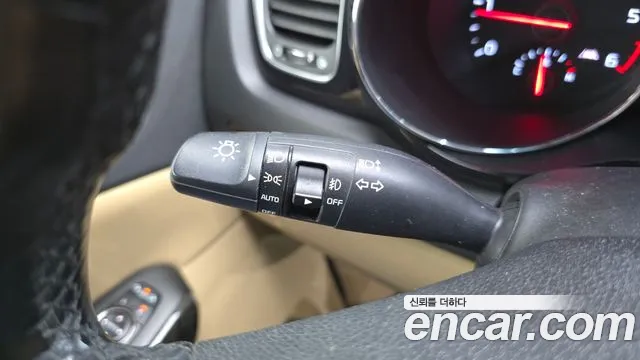 Kia Carnival — фото 28