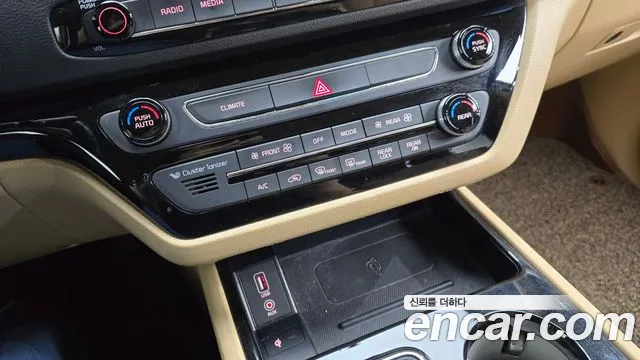 Kia Carnival — фото 30