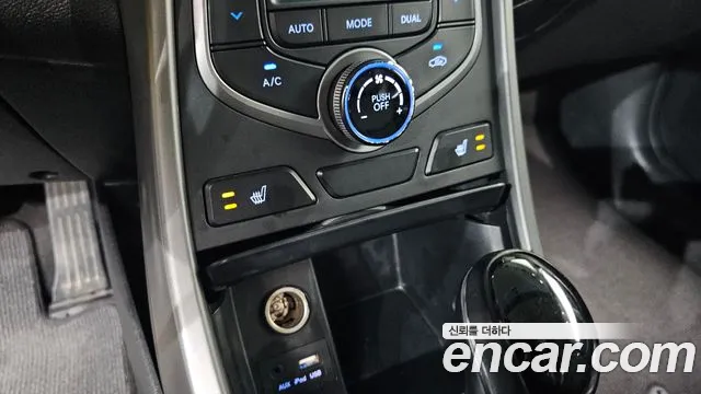 Hyundai Avante — фото 16