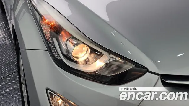 Hyundai Avante — фото 22