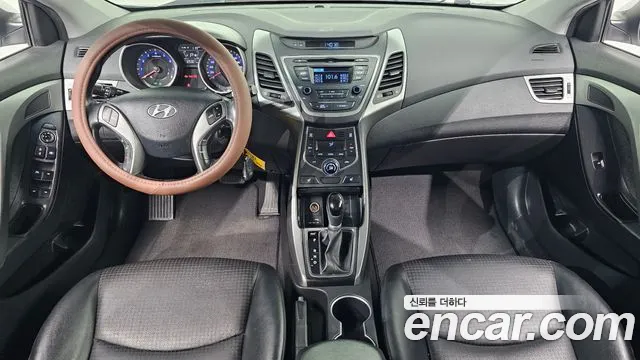 Hyundai Avante — фото 6