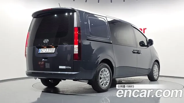 Hyundai Staria — фото 2