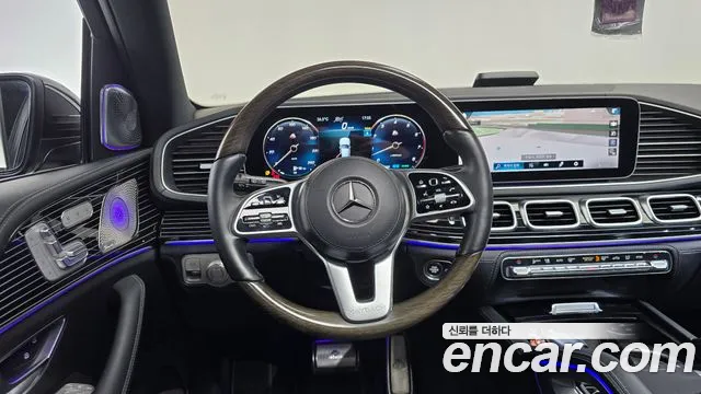 Mercedes-Benz GLS-Class — фото 13