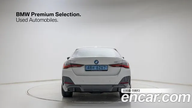 BMW i4 — фото 4