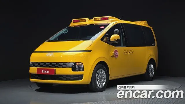Hyundai Staria — фото 1