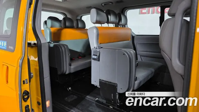 Hyundai Starex — фото 10