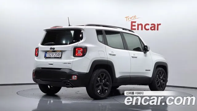 Jeep Renegade — фото 1