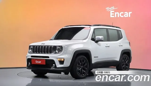 Jeep Renegade — фото 20