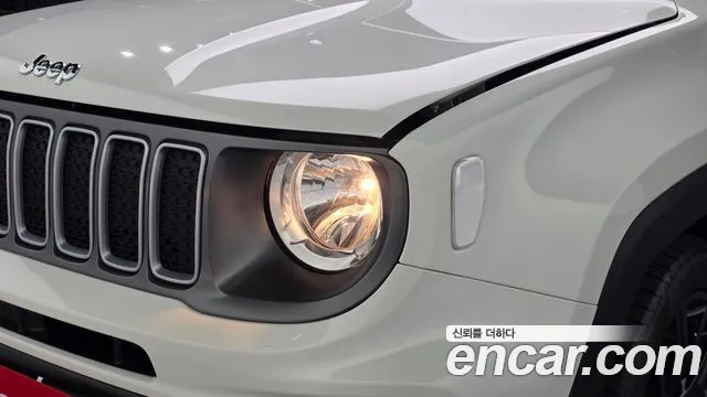 Jeep Renegade — фото 22