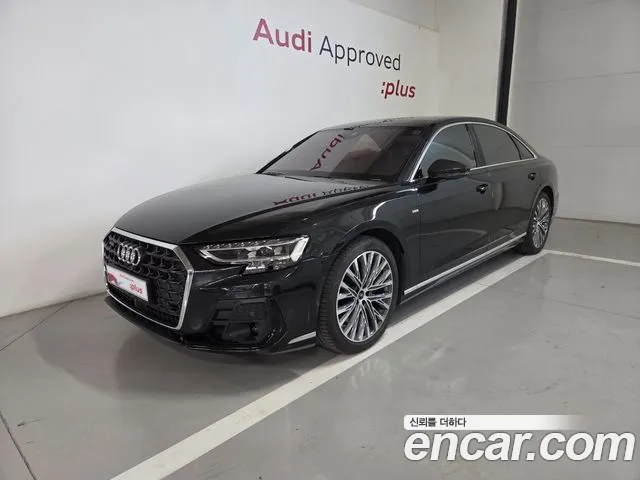 Audi A8 — фото 1
