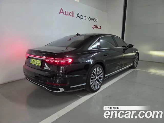 Audi A8 — фото 2