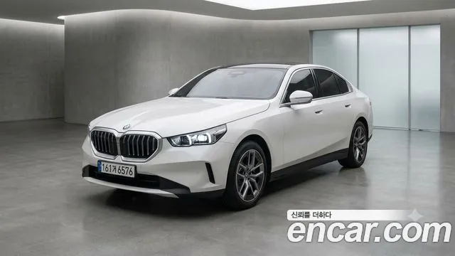 BMW 5-Series — фото 1