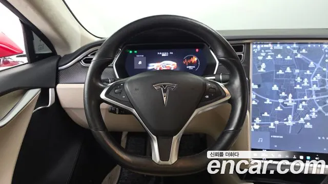 Tesla Model S — фото 13
