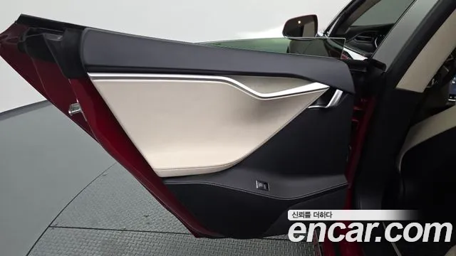 Tesla Model S — фото 25