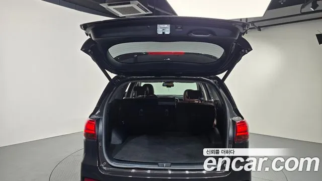 Kia Sorento — фото 16